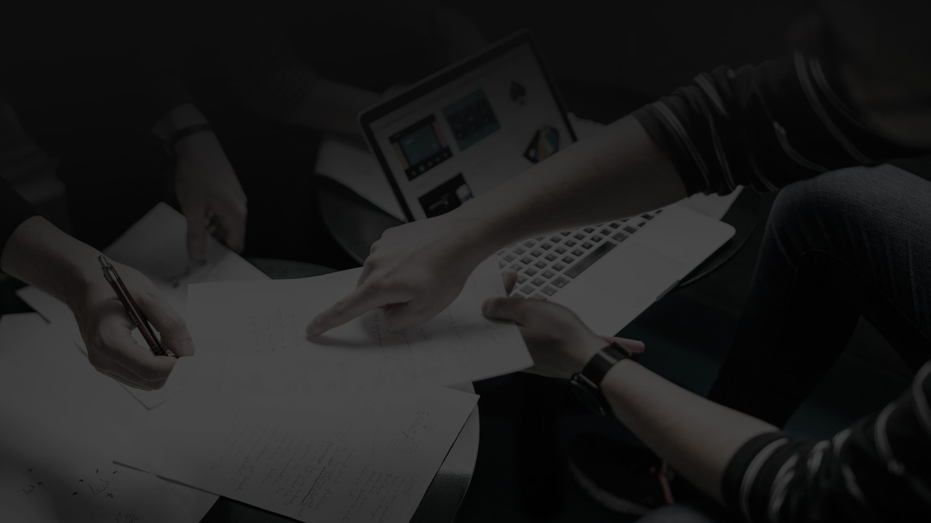 為企業(yè)提供高品質(zhì)的設計與開發(fā)服務